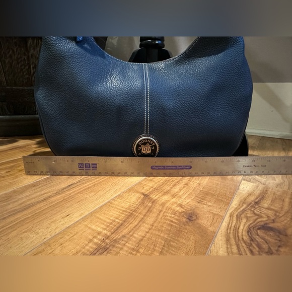 Vintage Dooney & Bourke Navy and Tan  Leather Hobo Bag - Picture 3 of 16